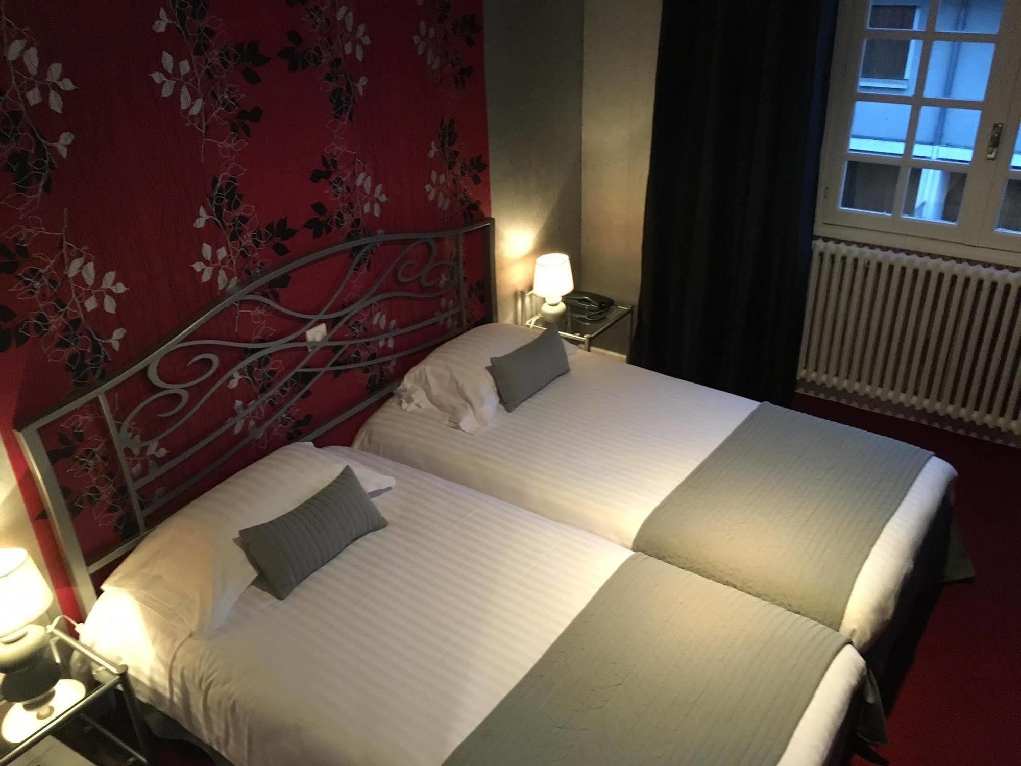 Logis La Thomasse Hotel Aurillac Ngoại thất bức ảnh